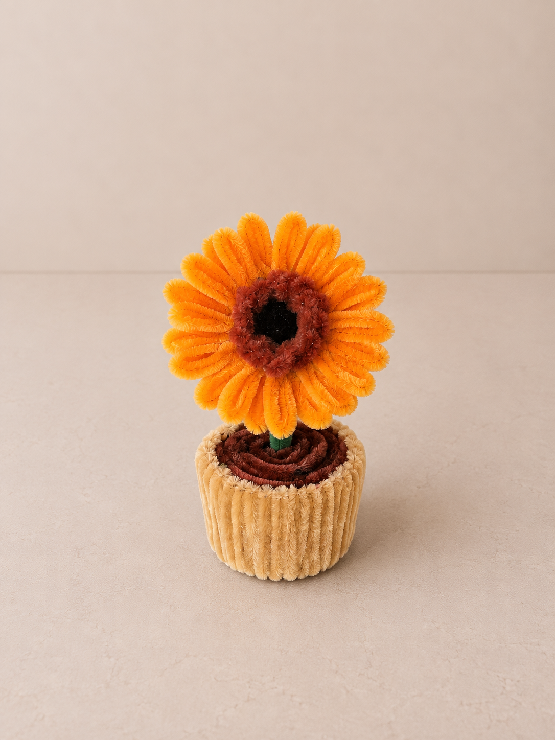 Orange Daisy – Mini Flower Pot